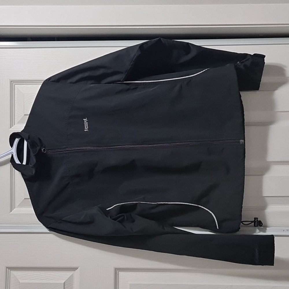 🟣Running Room Black Running Jacket